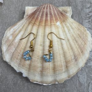 Perlen Ohrringe in blau / Gold